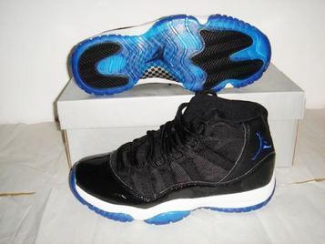 Air Jordan XI (11) Retro-12