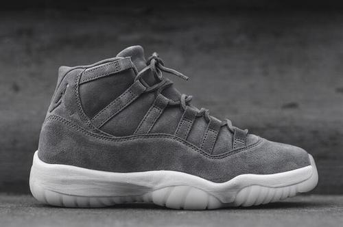 Air Jordan XI (11) Suede-134