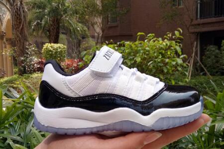 Air Jordan XI (11) Kids-21