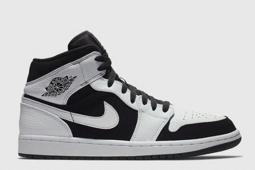 Air Jordan 1 Retro White Black-240