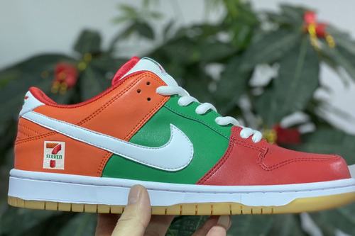 Dunk SB Low 7-Eleven GS