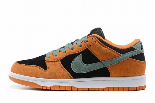 Dunk SB Low Orange Black Grey