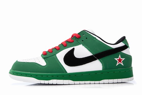 Dunk SB Low Green Black Red GS