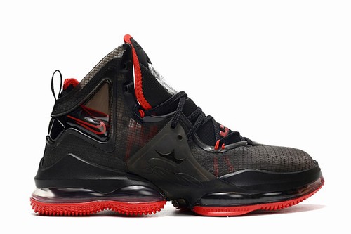 LeBron 19 Bred