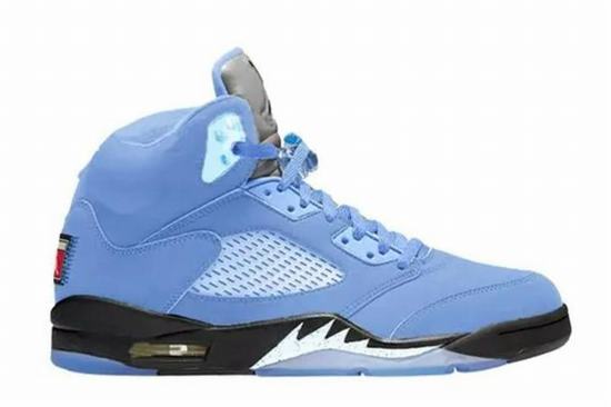 Air Jordan 5 UNC